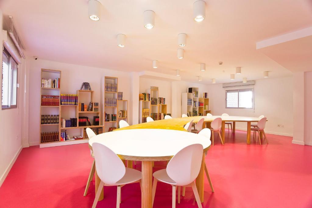 Students Xd Hotel Granada Ngoại thất bức ảnh